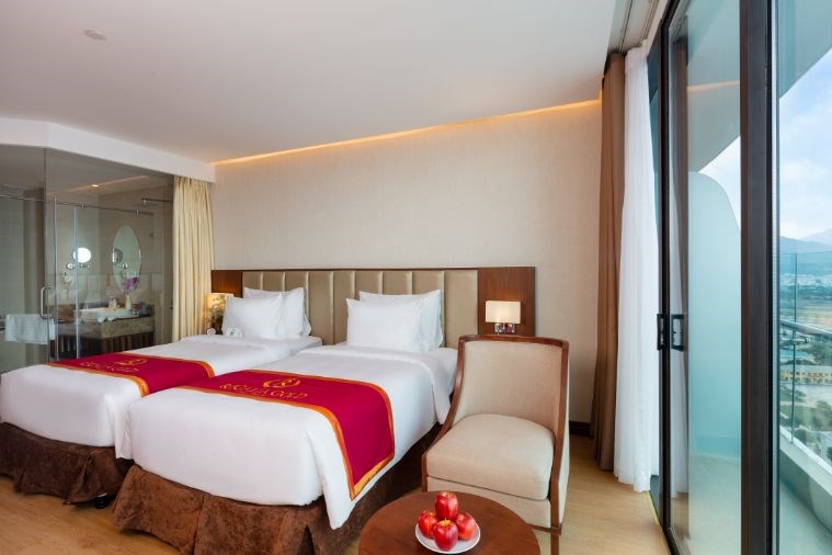 Deluxe Balcony City View